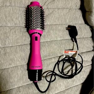 Revlon One Step Volumizer PLUS 2.0 Hair Dryer and Hot Air Brush